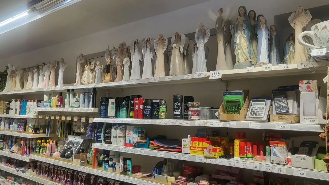 Angel figurines and men’s toiletries