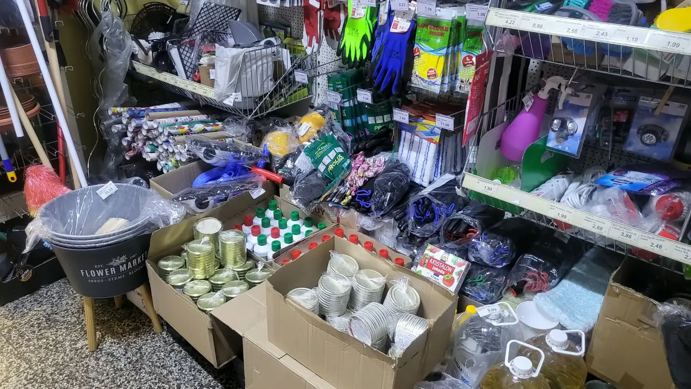 Work gloves, candles and household and garden supplies