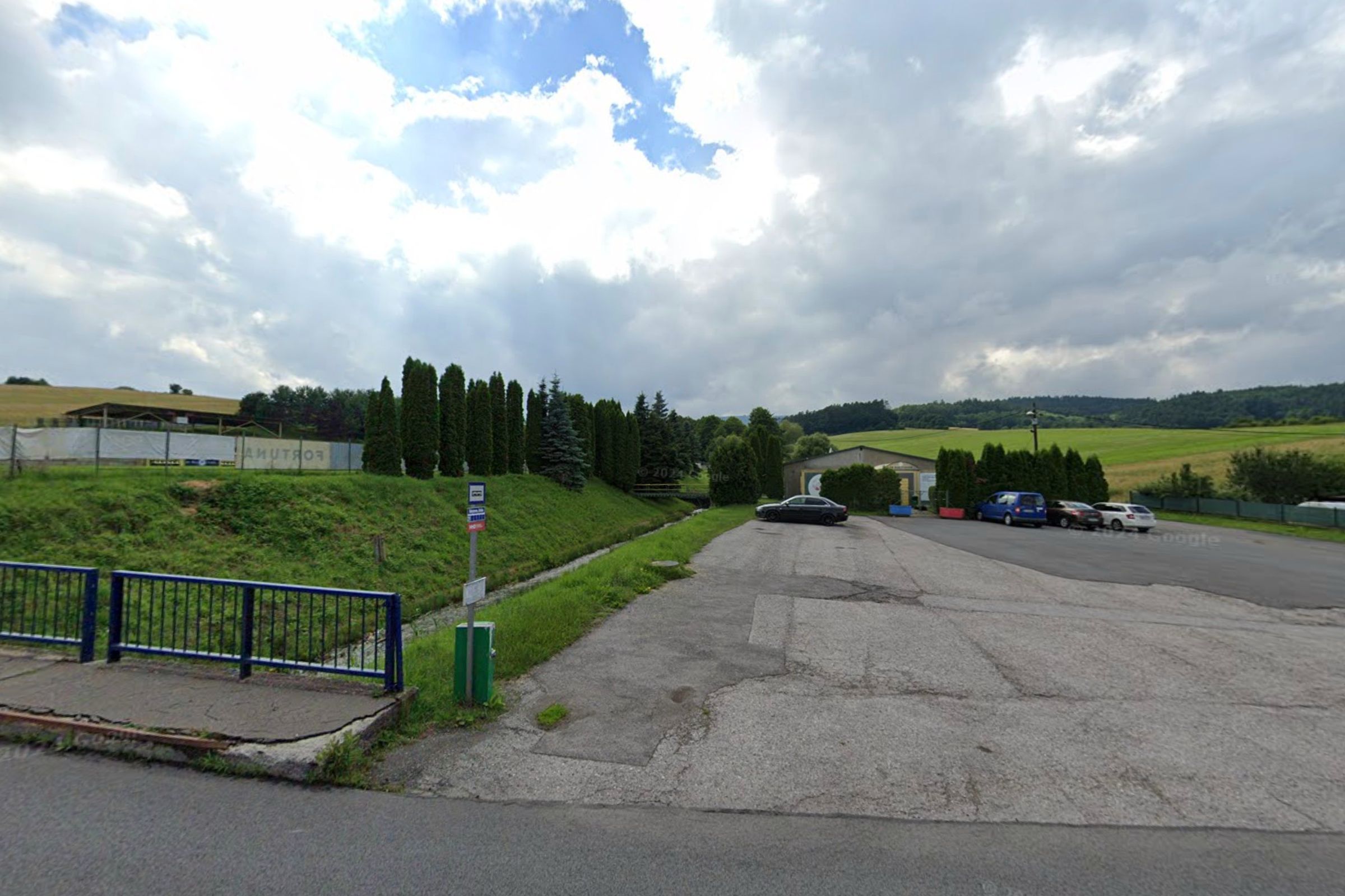 Zastávka Rakytovce, ihrisko
